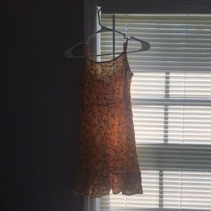 This dress, it is a size medium , it fits a little tighter in the armpits